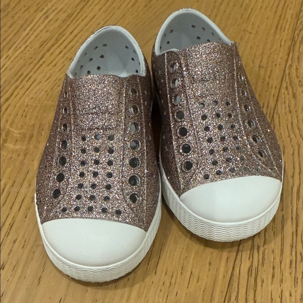 Native Glittery Kids Shoes in Brown and White
